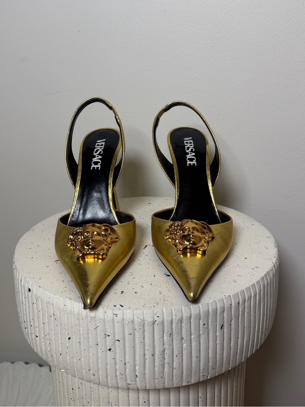 Versace Metallic Gold Pointed Slingback Heels with Medusa Detail: size 38.5 - Picture 2 of 8